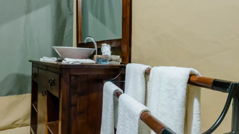 Ang'ata Migration - Bologonja Camp