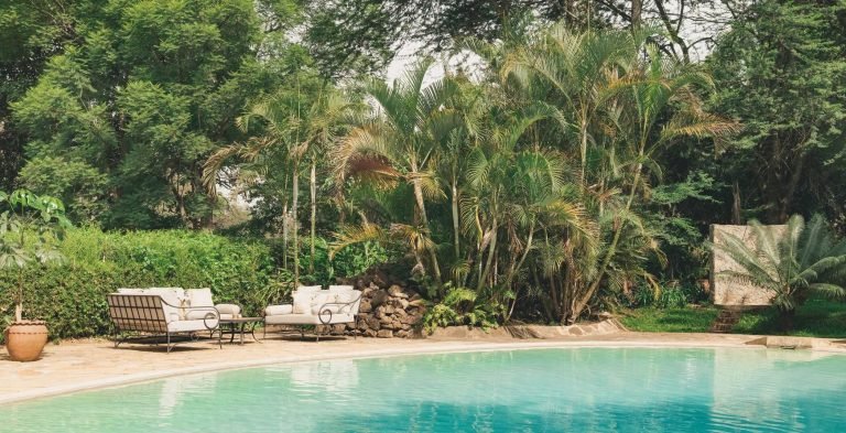 Legendary-Lodge-pool-area