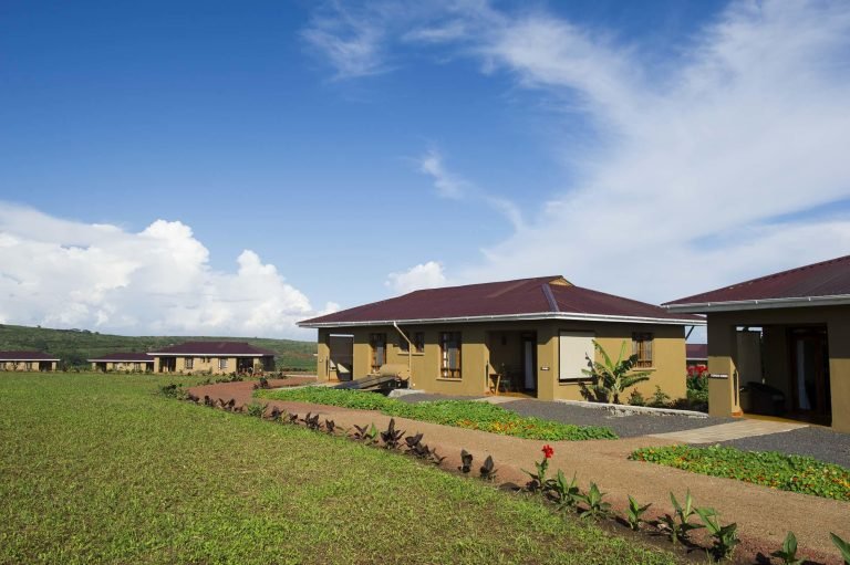 twcapril14-31Farm House Valley