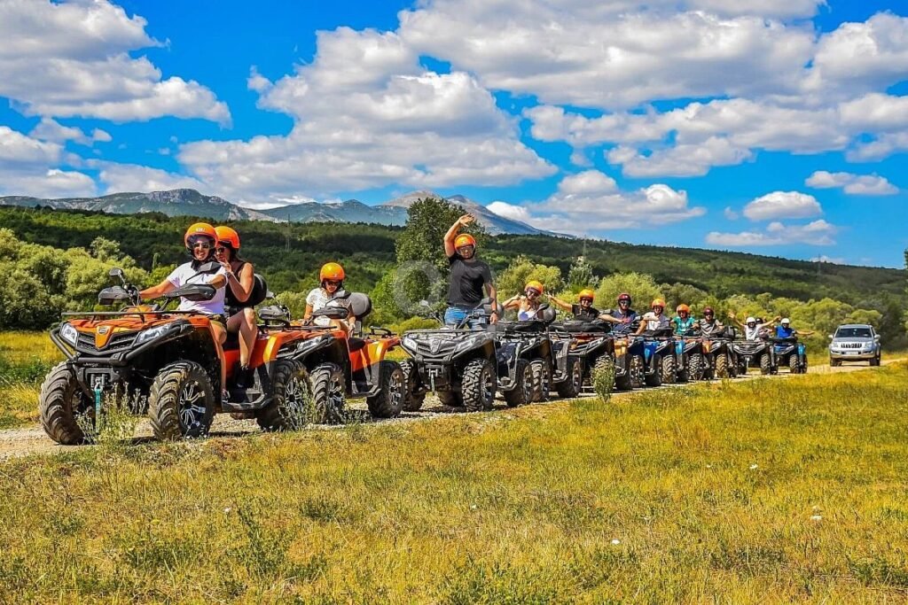 Quad Tour am Lake Eyasi in Tansania – Offroad Abenteuer durch staubige Landschaft und Busch